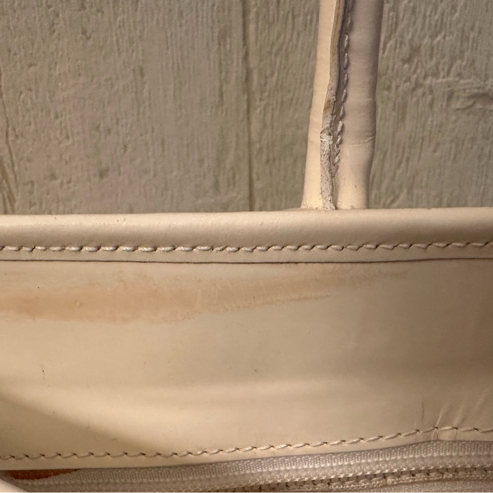 GUCCI Vintage Nylon Tote Bag in White/Ivory - Picture 9 of 11